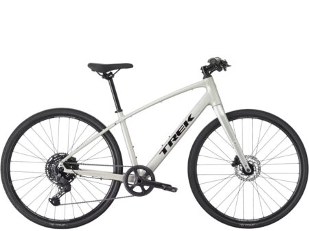 Trek FX 3 Gen 4 Cues hopea sporttipyörä